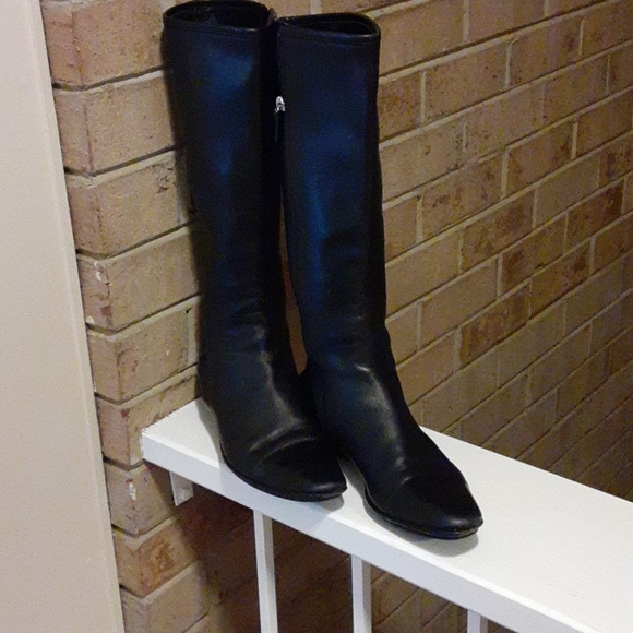 Gucci authentic tall black boots, size 9 - Picture 3 of 12